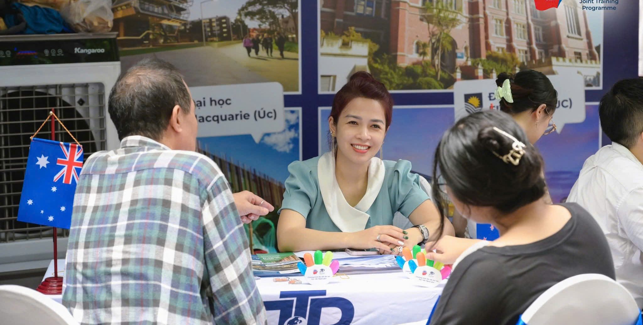 Học bổng Vinh danh